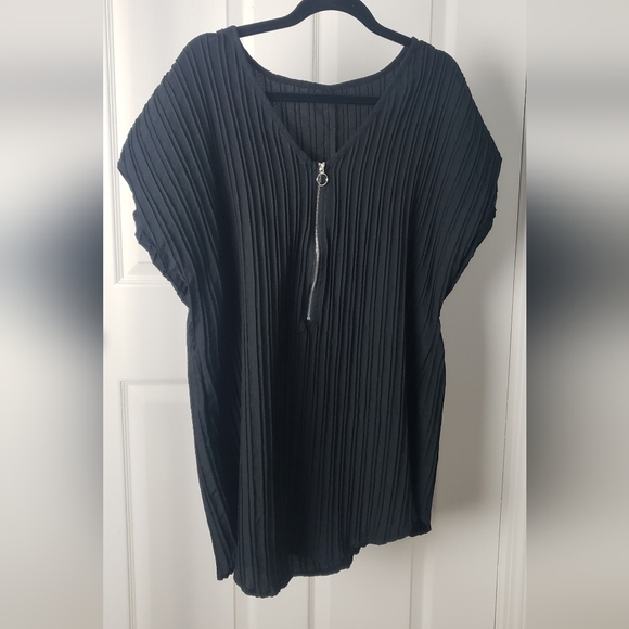 SHEIN Curve Black Scalloped Zipper Top 4XL - Picture 1 of 5
